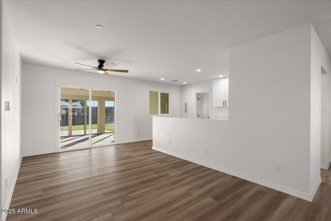 Building Photo - 2623 N 74th Pl