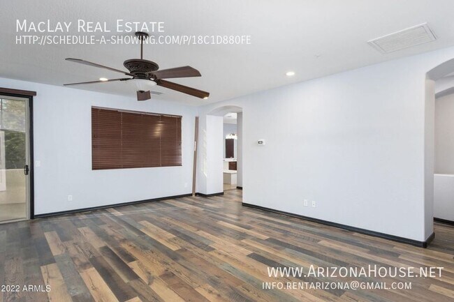 Building Photo - Beautiful 6 bedroom * Corner lot * gated c...