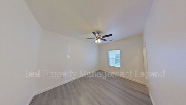 Building Photo - 1009 Dubois St