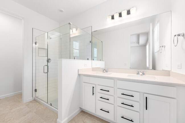 Building Photo - 4333 Efendi Dr