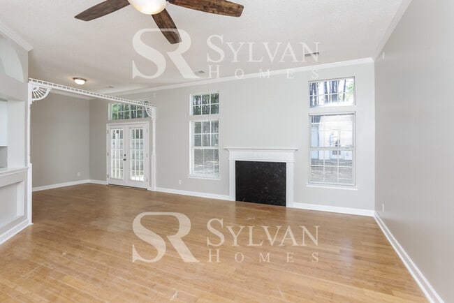 Building Photo - Coming HOME never felt so good!