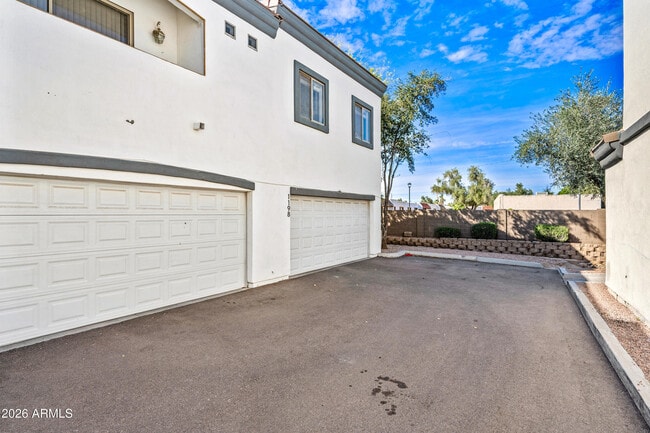 Building Photo - 4608 W Maryland Ave