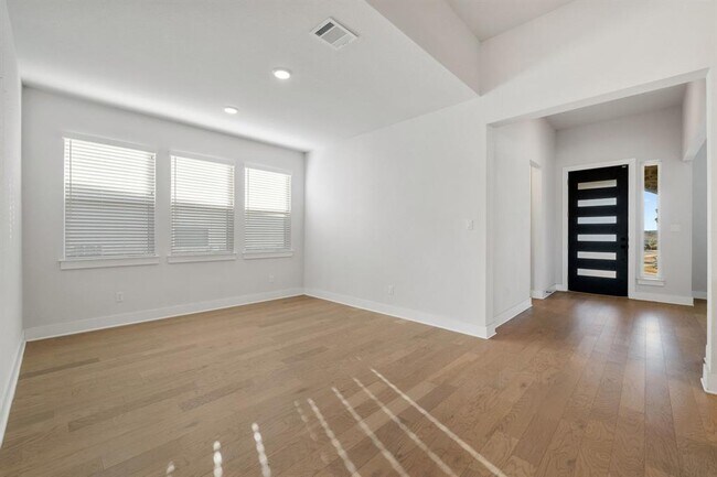 Building Photo - 957 Arrowhead Ranch Blvd