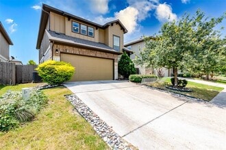 Building Photo - 16113 Hawthorne Heights Trail