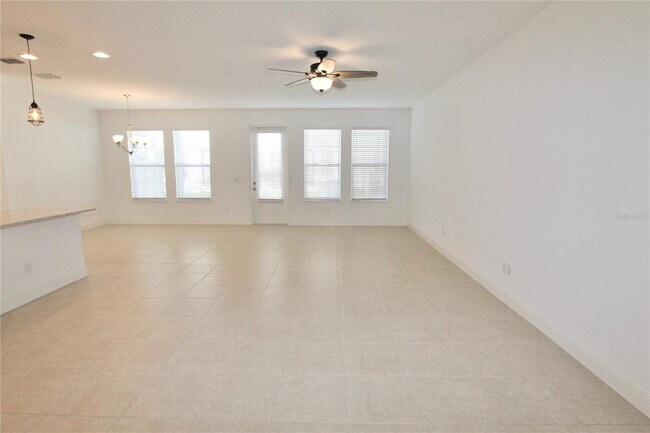 Building Photo - 2880 Rapollo Ln