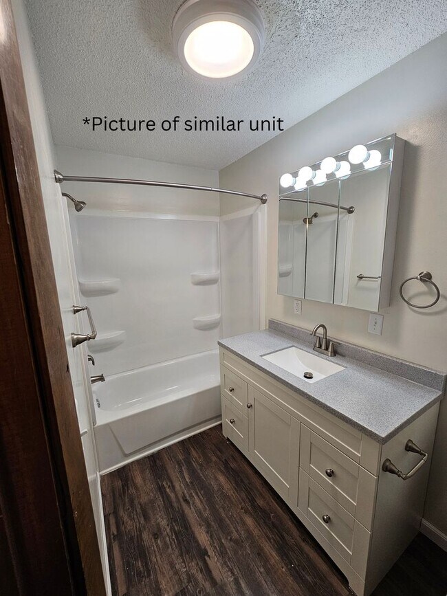 Building Photo - 1BR/1BA East Campus - Short Distance to Campus!!