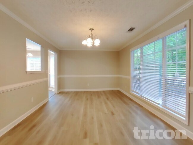 Building Photo - 8870 Mae Ct