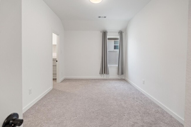 Building Photo - 7424 Lilypad Ln