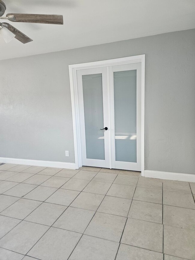 Building Photo - 3 bedroom 2 bath home