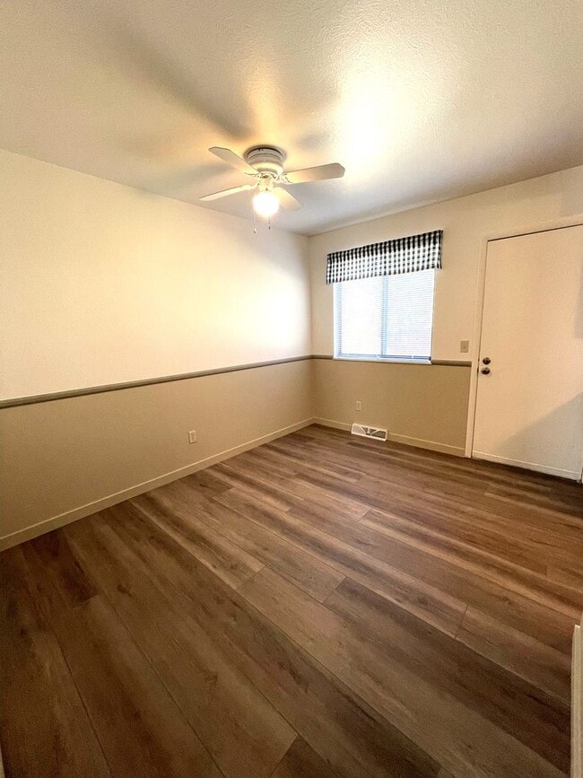 Building Photo - Beautiful 3-Bedroom, 3-Bath Home With Grea...