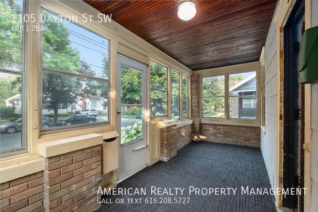 Building Photo - 1105 Dayton St SW