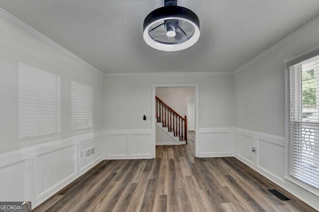Building Photo - 1530 Plunketts Rd