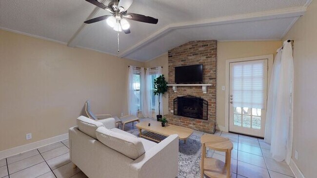 Building Photo - 9104 Quail Creek Dr