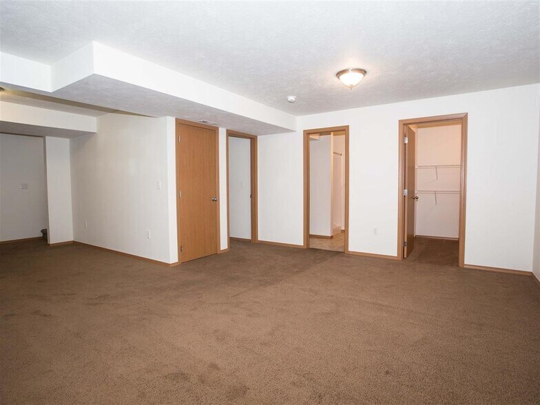 Building Photo - 4301 N Blake Rd