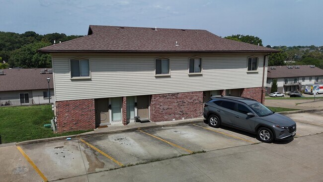 Building Photo - 903 Southwest Blvd