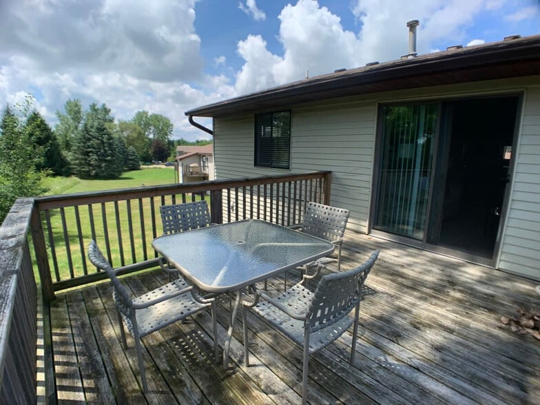 Building Photo - 6542 Bella Vista Dr NE