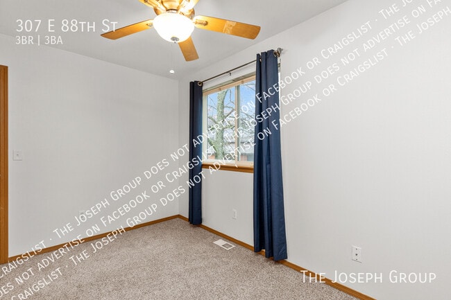 Building Photo - 307 E 88th St