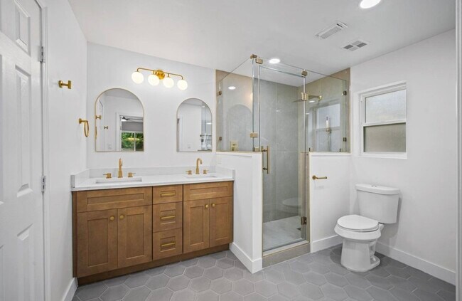 Building Photo - 10935 Silkwood Dr