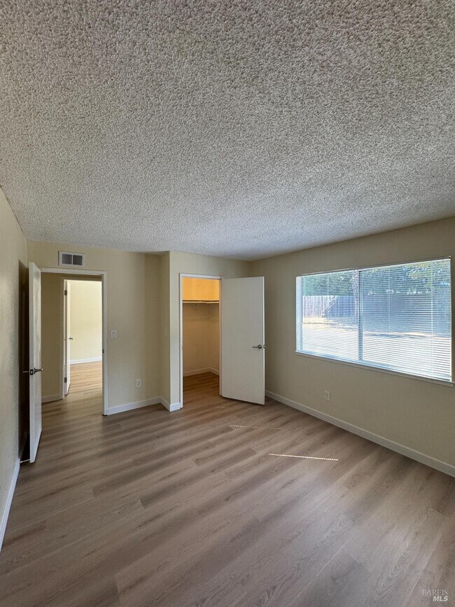 Building Photo - 120 Merrimac Ct