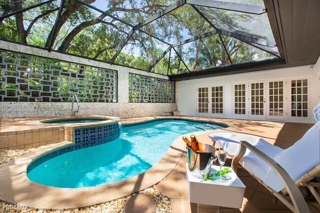Building Photo - 3 br, 2.5 bath House - 171 Edgewater Dr
