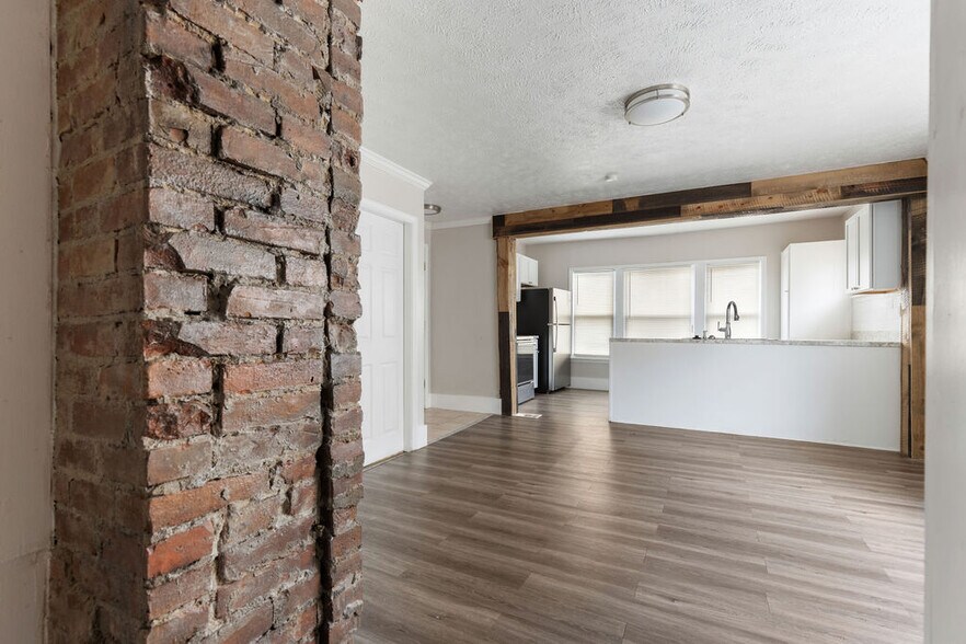 Building Photo - 5409 Bridge Ave