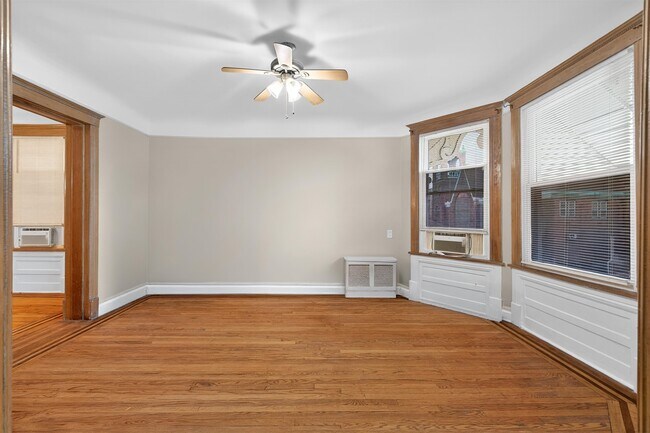 Building Photo - 18 Boyd Ave