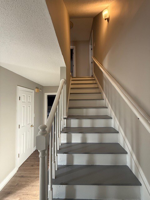 Building Photo - 4 Swiftcreek Ct