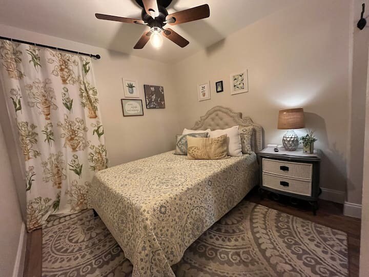 Building Photo - 12102 Carriage Ct SE