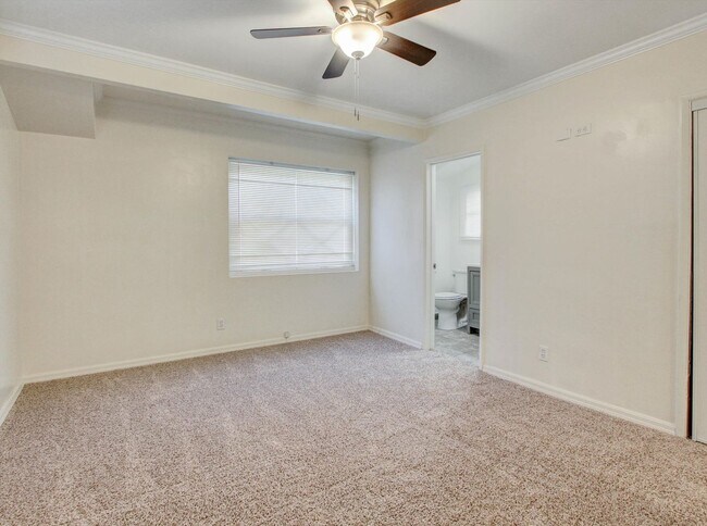 Building Photo - 3 bedrooms, 2 bathrooms house in La Habra