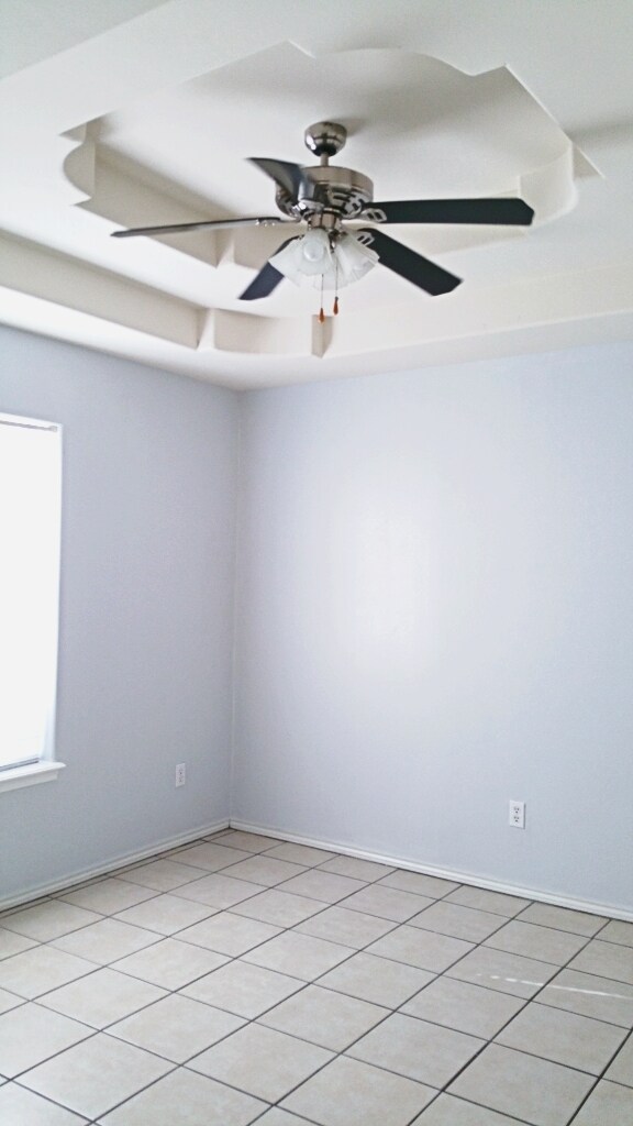 Building Photo - 1900 W Douglas St