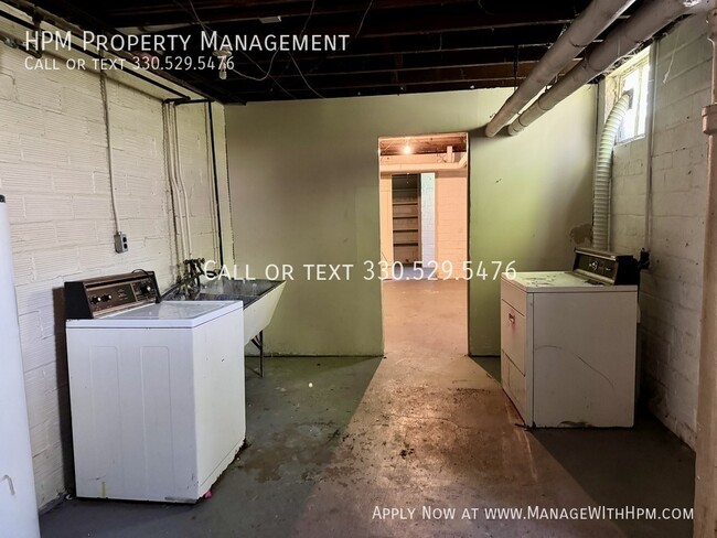 Building Photo - 1259 Oxford Ave NW