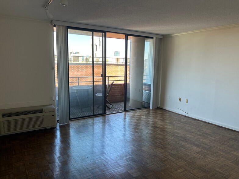 Building Photo - 2141 P St NW