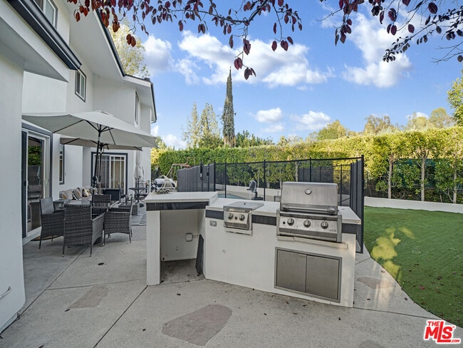 Building Photo - 19410 Shenango Dr