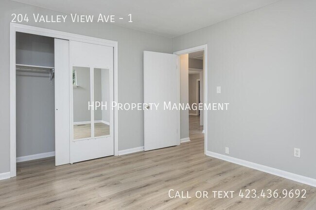 Building Photo - 204 Valley View Ave