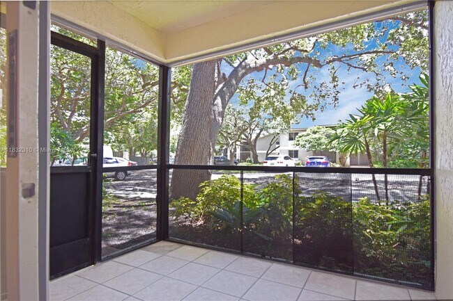 Building Photo - 301 Gardens Dr