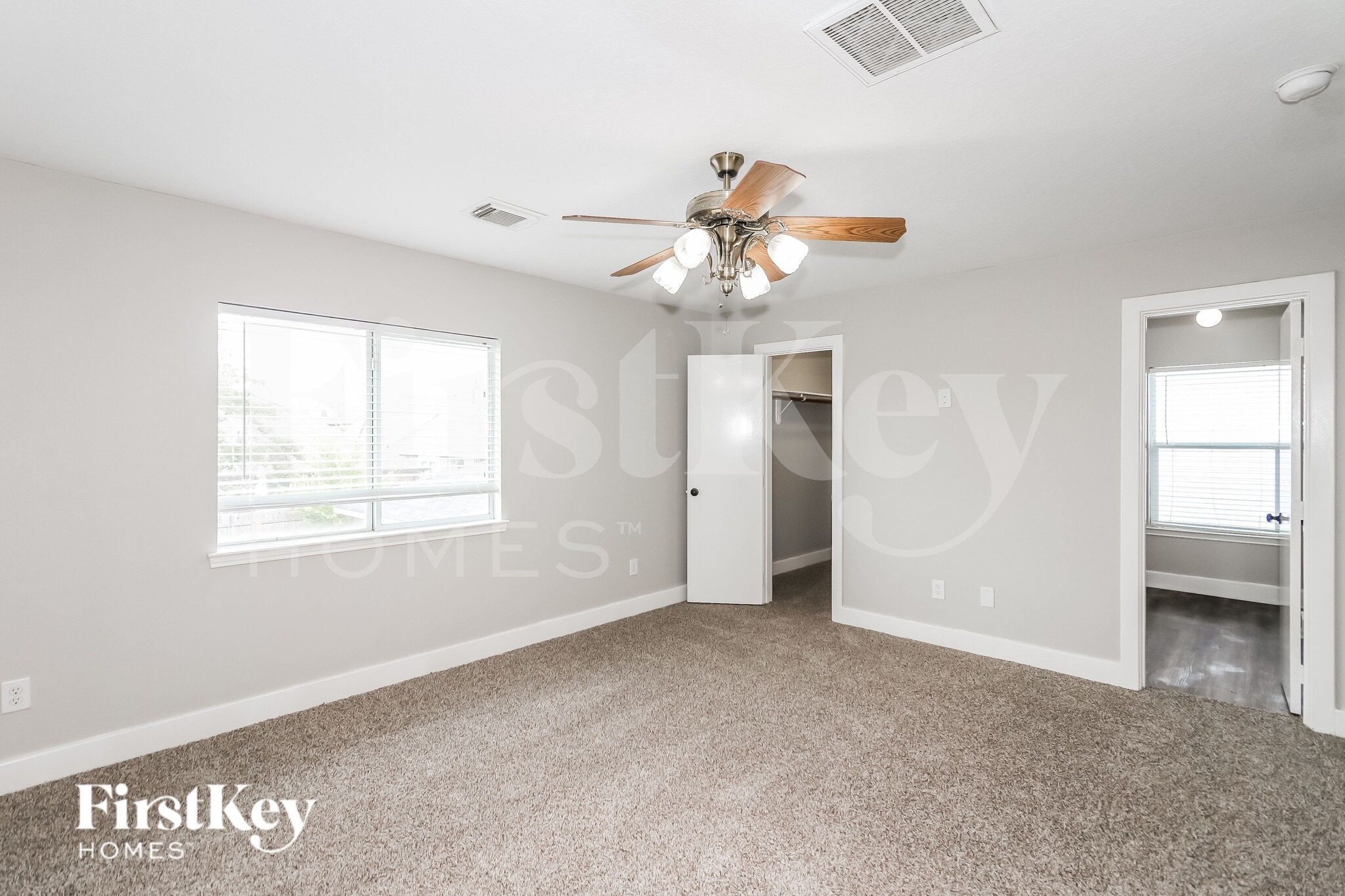 Building Photo - 256 Rolling Brook Dr