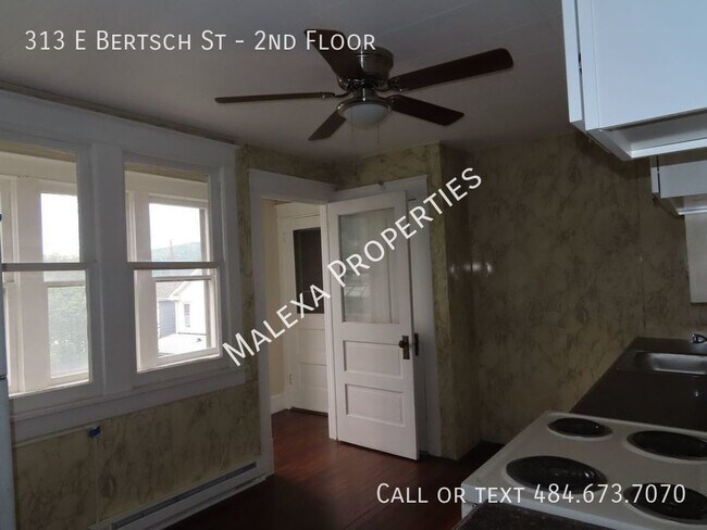 Building Photo - 313 E Bertsch St
