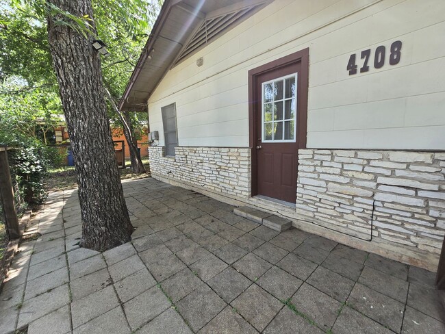 Building Photo - 4708 Red River St