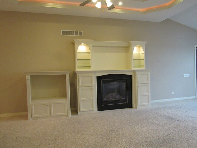 Building Photo - 3164 Meridith Way
