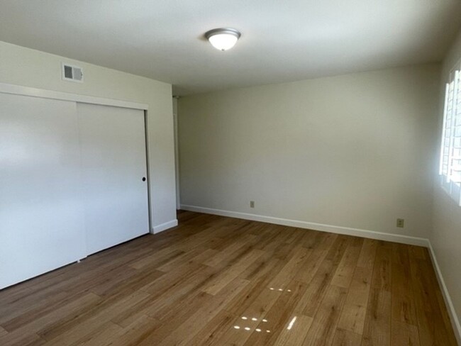 Building Photo - Charming Camarillo Retreat with Stunning M...