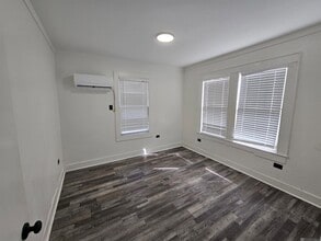 Building Photo - 2920 Sherwood St