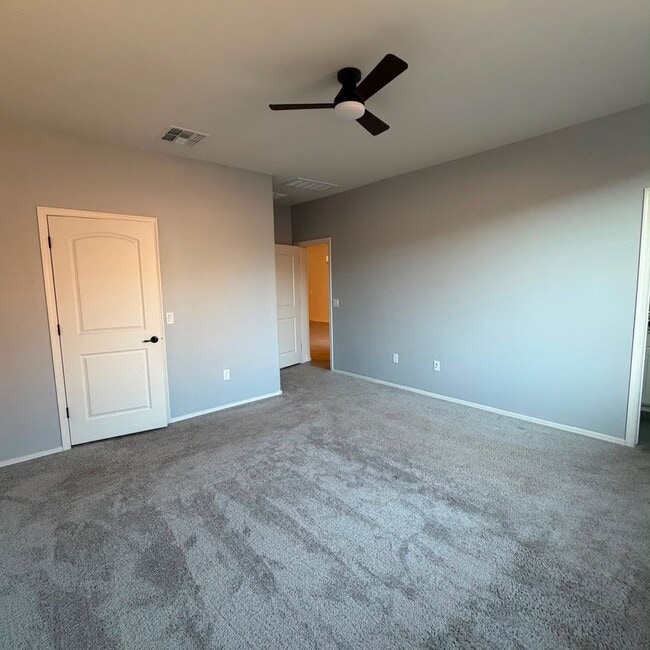 Building Photo - 9020 E Pantano Bluff Dr
