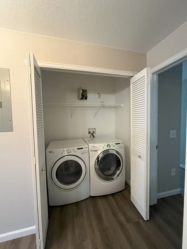 Building Photo - 10075 E Carolina Pl