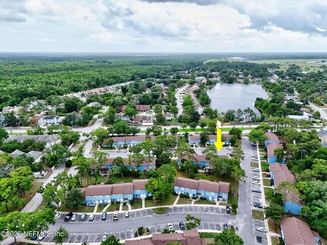 Building Photo - 11359 Bedford Oaks Dr