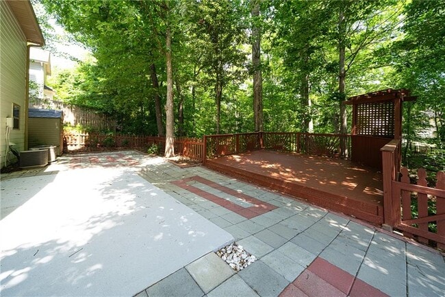 Building Photo - 715 Moonlight Way