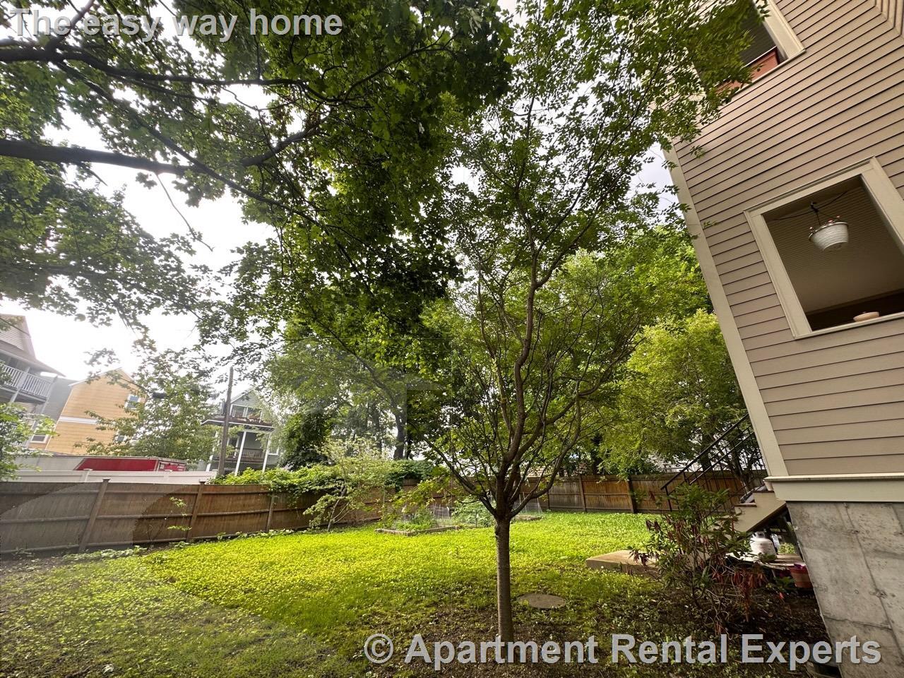 Building Photo - 16 Linden Ave