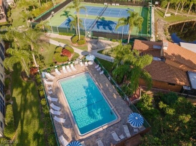 Building Photo - 5713 Foxlake Dr