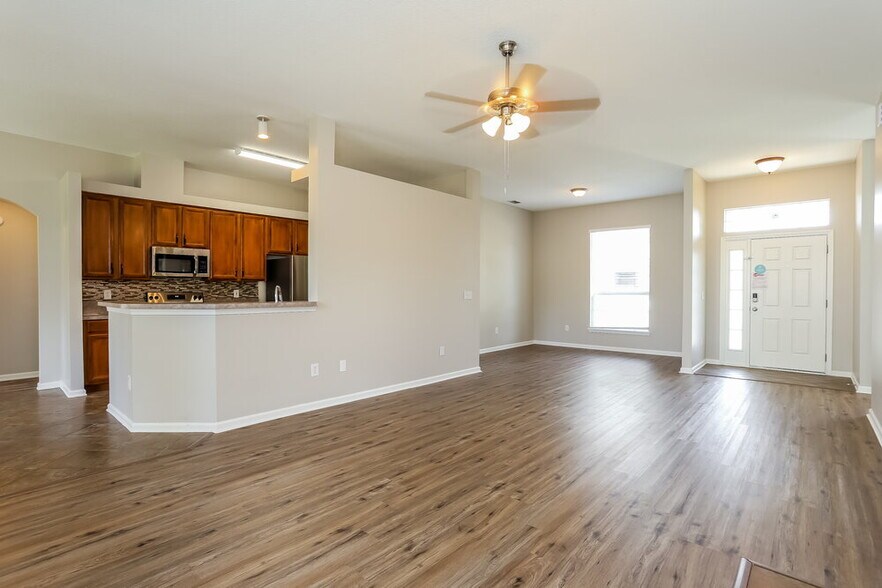 Building Photo - 1333 Grey Feather Ln