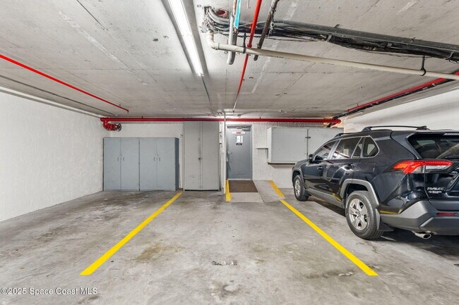 Building Photo - 1125 Jimmy Buffett Mem Hwy