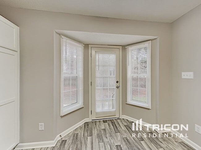 Building Photo - 2048 Ballston Pl